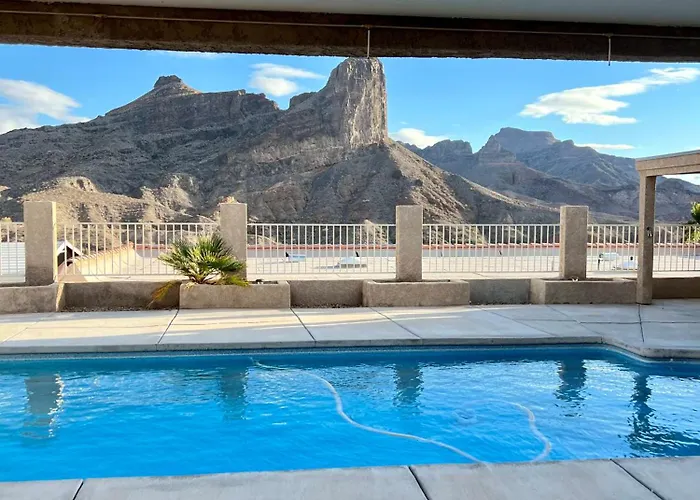 Strip Pool House With Game Holiday home Parker